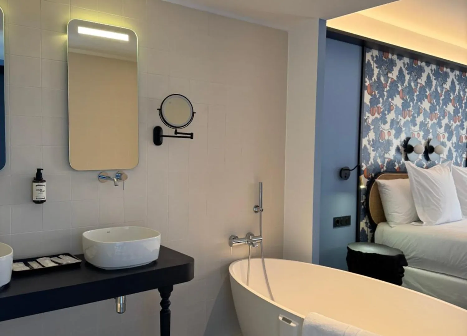 Hotel Divino & Aparthotel Figueres  Figueres (Girona)