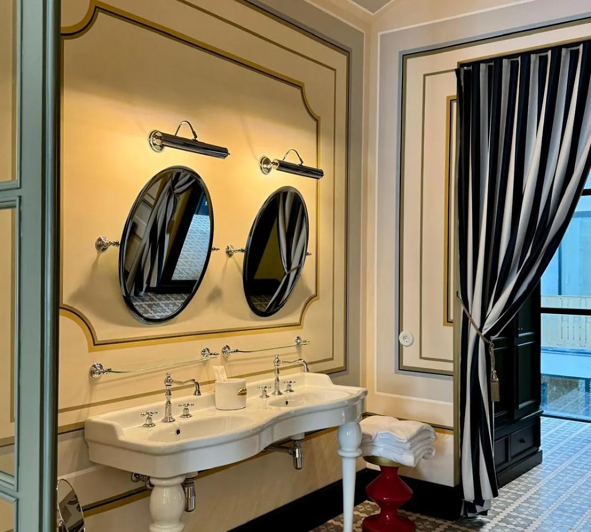 Hotel Divino & Apartments Figueras