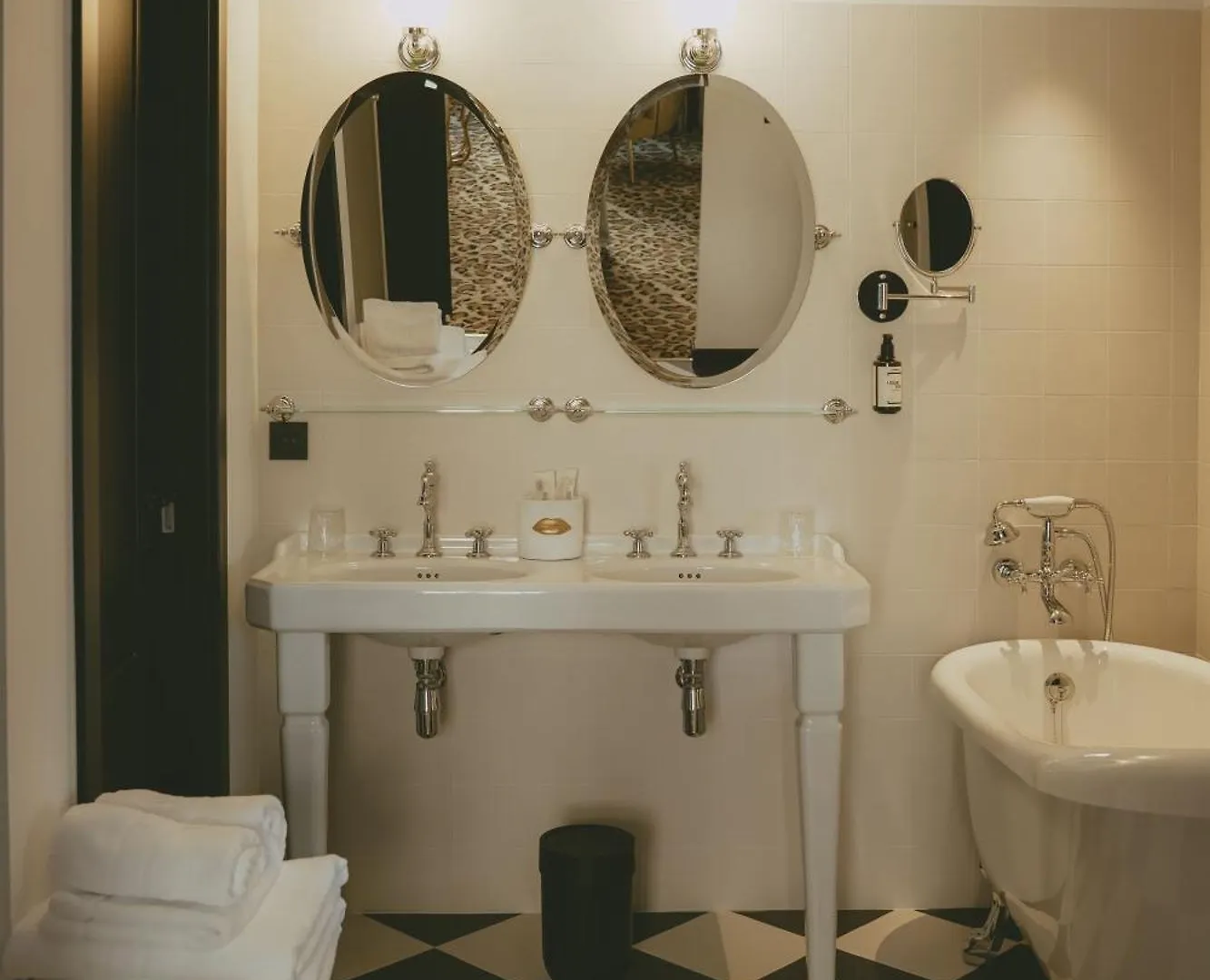 Hotel Divino & Aparthotel Figueras