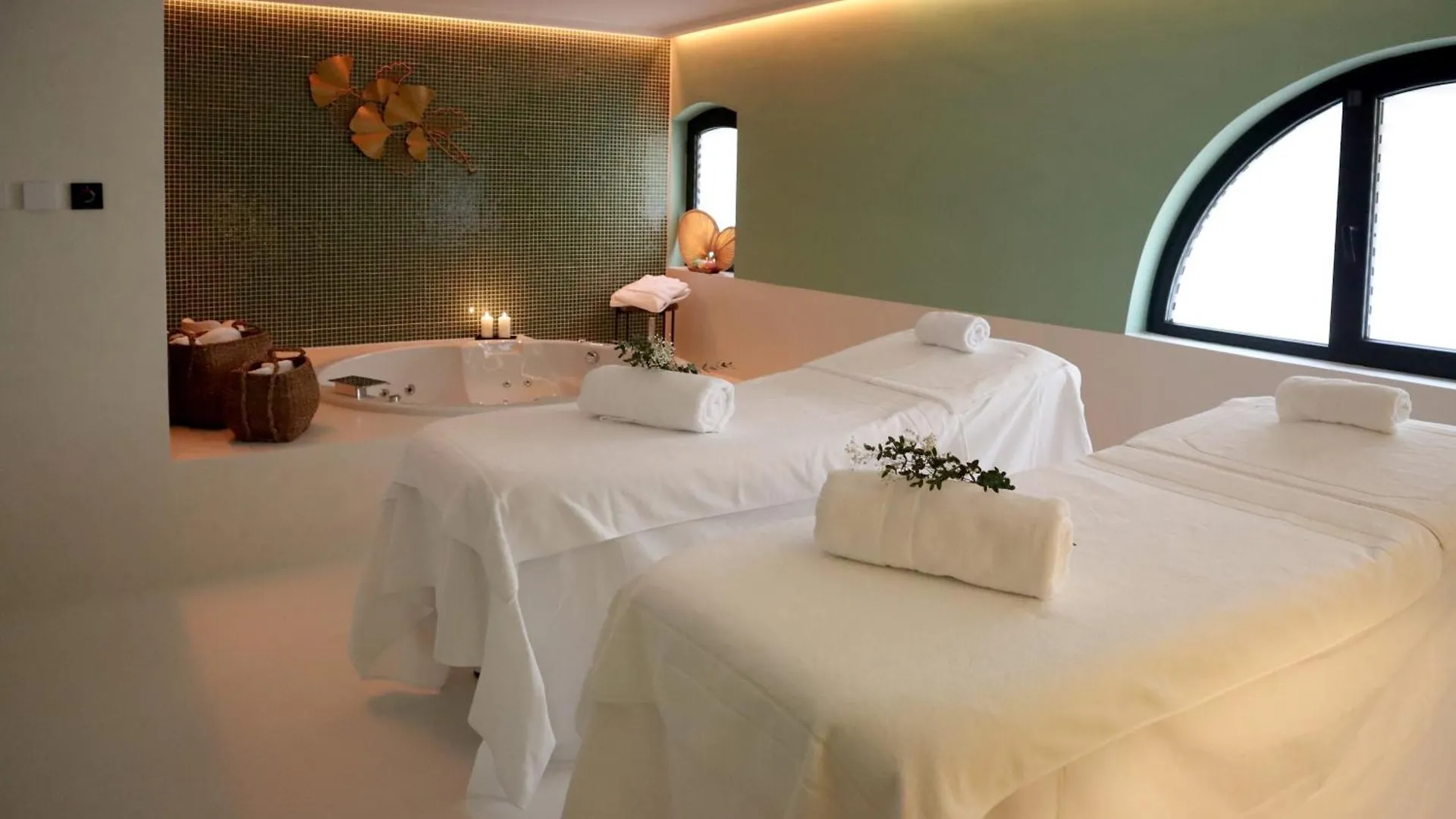 Hotel Divino & Apartments Figueres  Figueres (Girona)