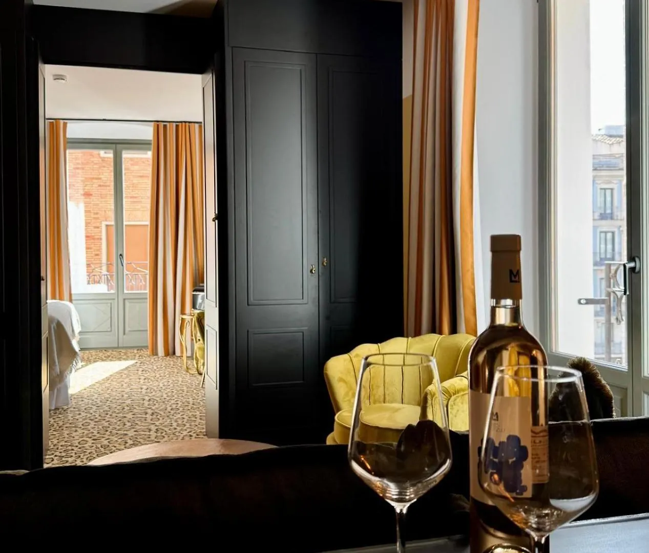 Hotel Divino & Apartments Figueres  4*, Figueres (Girona)