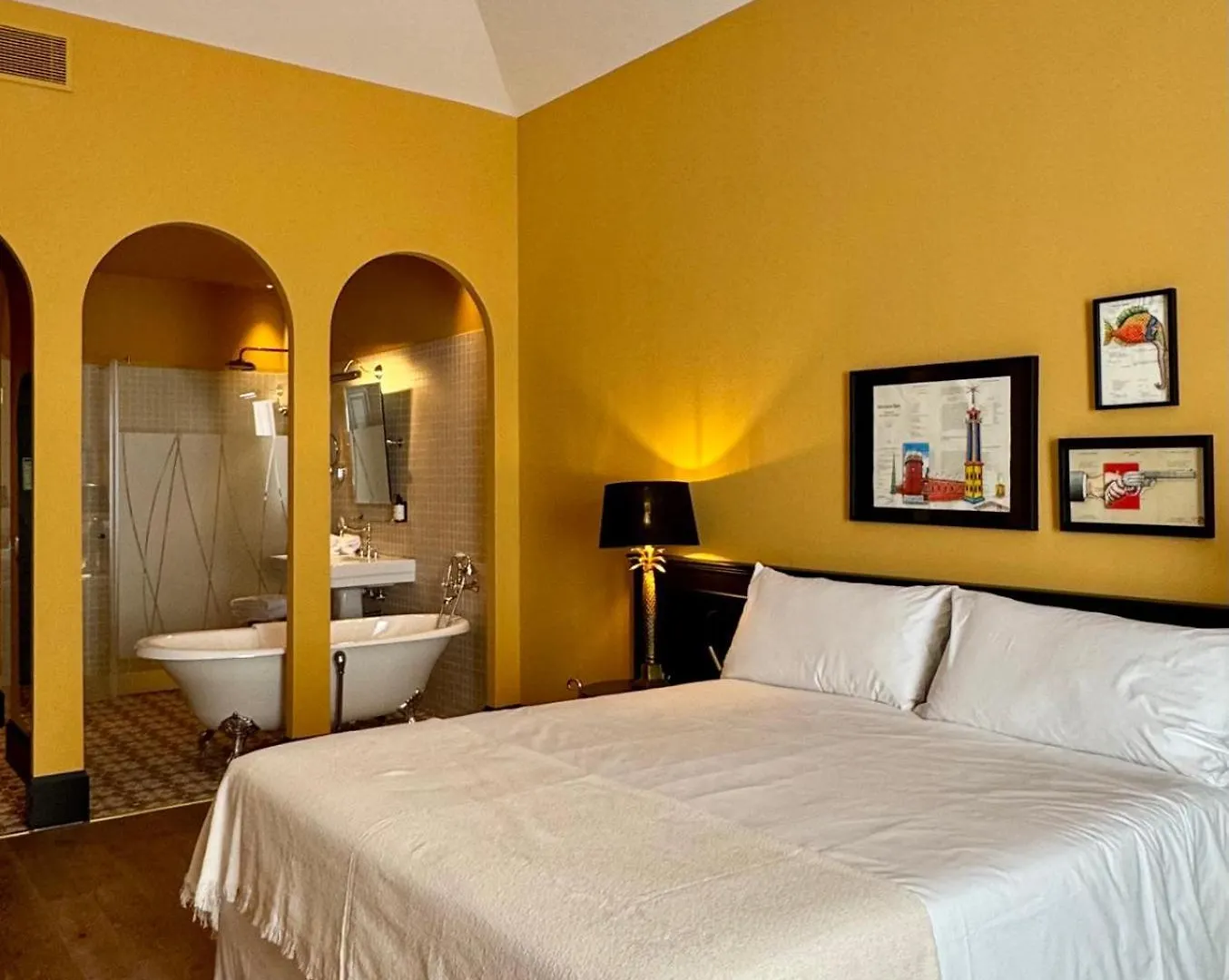 Hotel Divino & Apartments Figueres  4*, Figueres (Girona) Spain